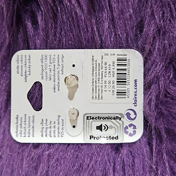 Anna & Elsa mittens and earrings set - Picture 9 of 15